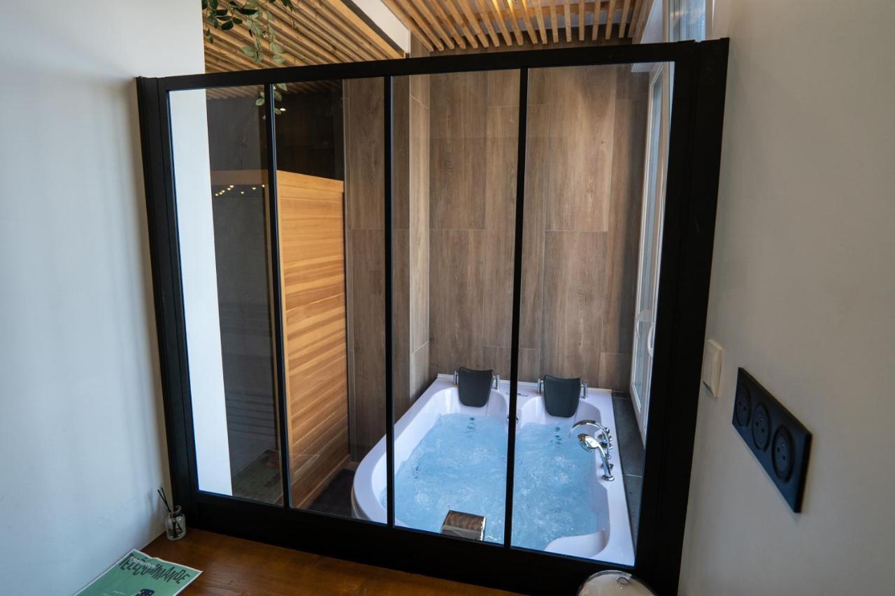 Capsule Wellness - Sauna - Balneo - Machine De Sport Privatif - Ps5 - 2 Chambres Valenciennes Buitenkant foto