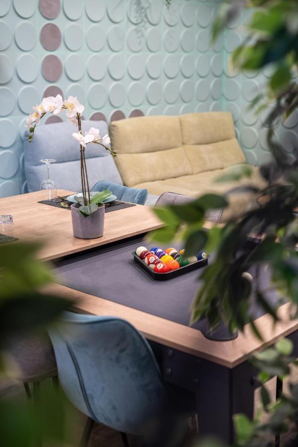 Capsule Wellness - Sauna - Balneo - Machine De Sport Privatif - Ps5 - 2 Chambres Valenciennes Buitenkant foto